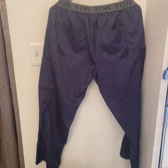 EON scrub bottom LP - Picture 3 of 3